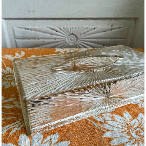Vintage MCM clear Lucite Sunburst Pattern Tissue Box Cover - Picture 10 of 10